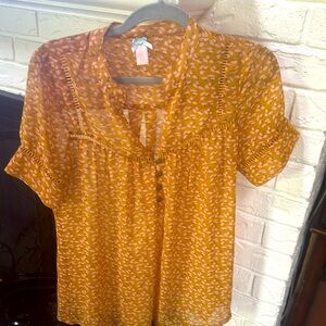 Super cute blouse Large